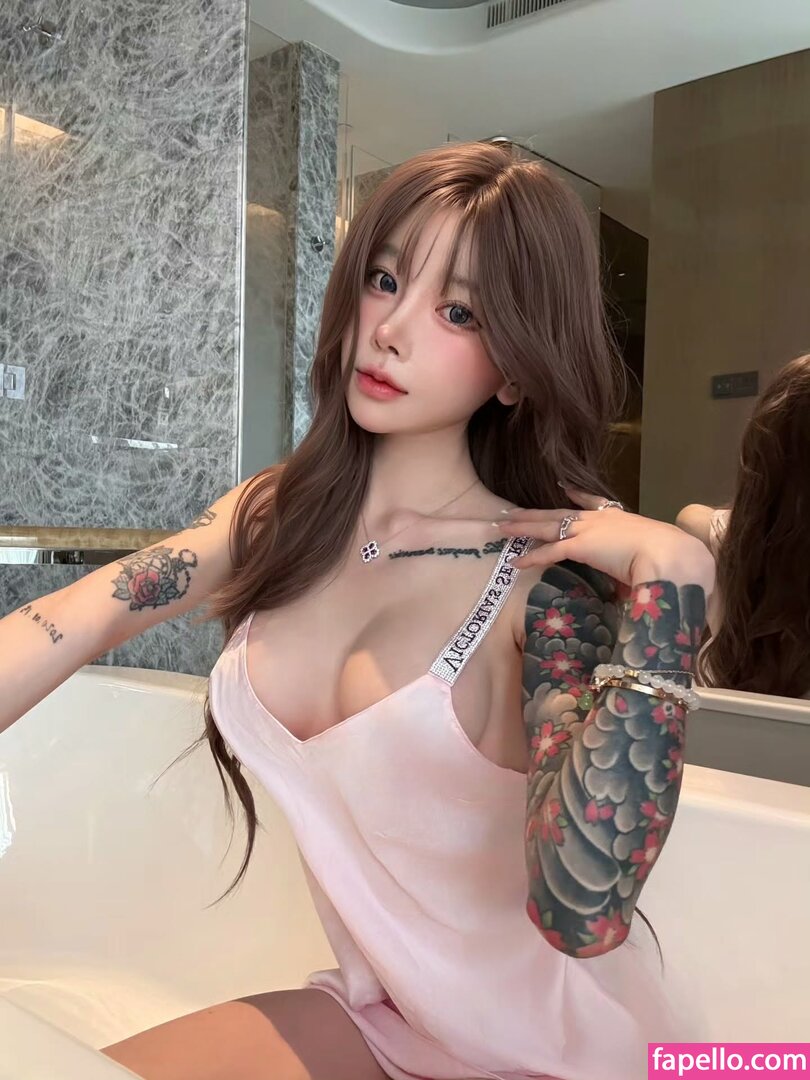 2.h.e.1.1 / 하은하 2.h.e.1 Nude Leaked  Photo #26