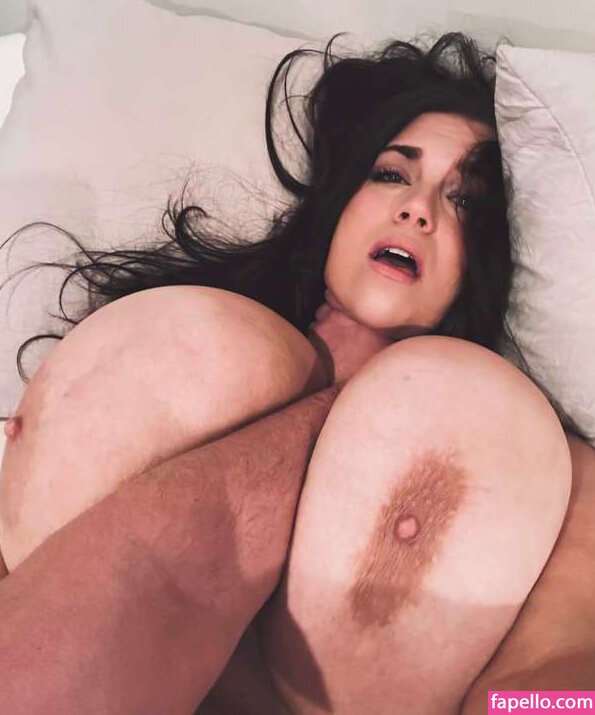BBW / bbw_layla / chubby / curvy ladies / embersweetsvip / monafaith / norarosejeanxx / vichotflix Nude Leaked OnlyFans Photo #16