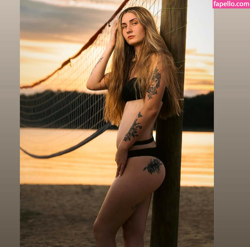 Chastity Cardwell / cardell24 / ccardwell1217 Nude Leaked OnlyFans Photo #2