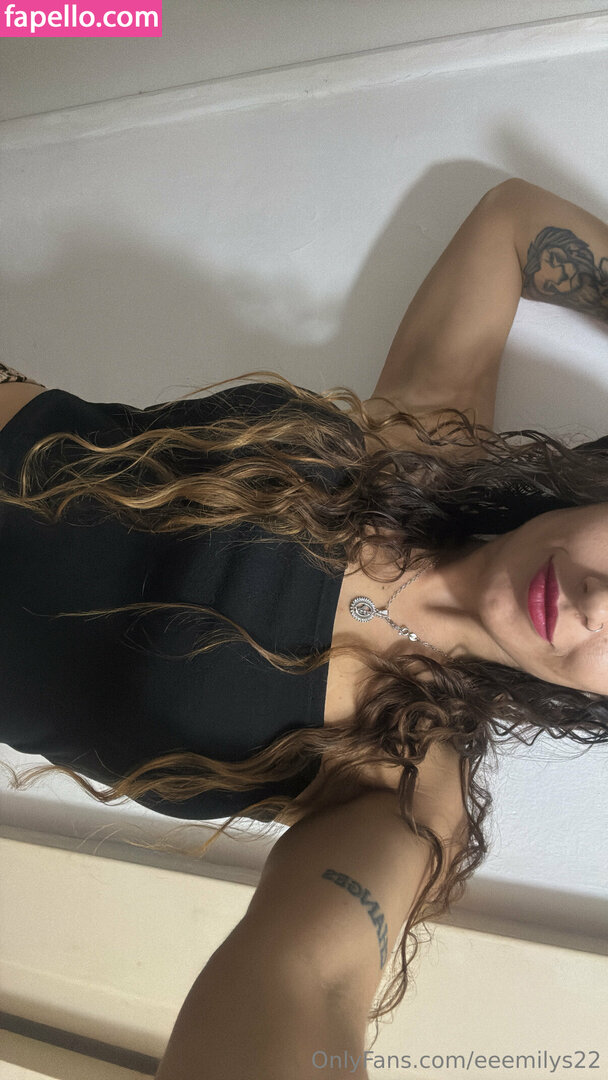 e.mily_22 / eeemilys22 Nude Leaked OnlyFans Photo #35
