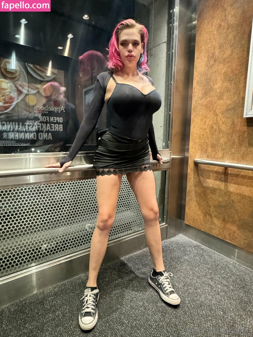 MiaDarkside Gothbbydoll / Mm_darkside Nude Leaked OnlyFans Photo #29